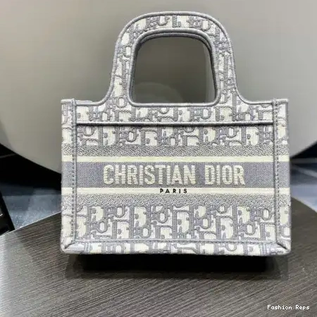 2203RF0053 Dio Bag 0529